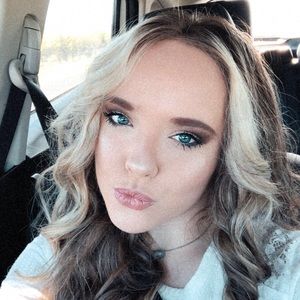 Meet your Posher, Leslie